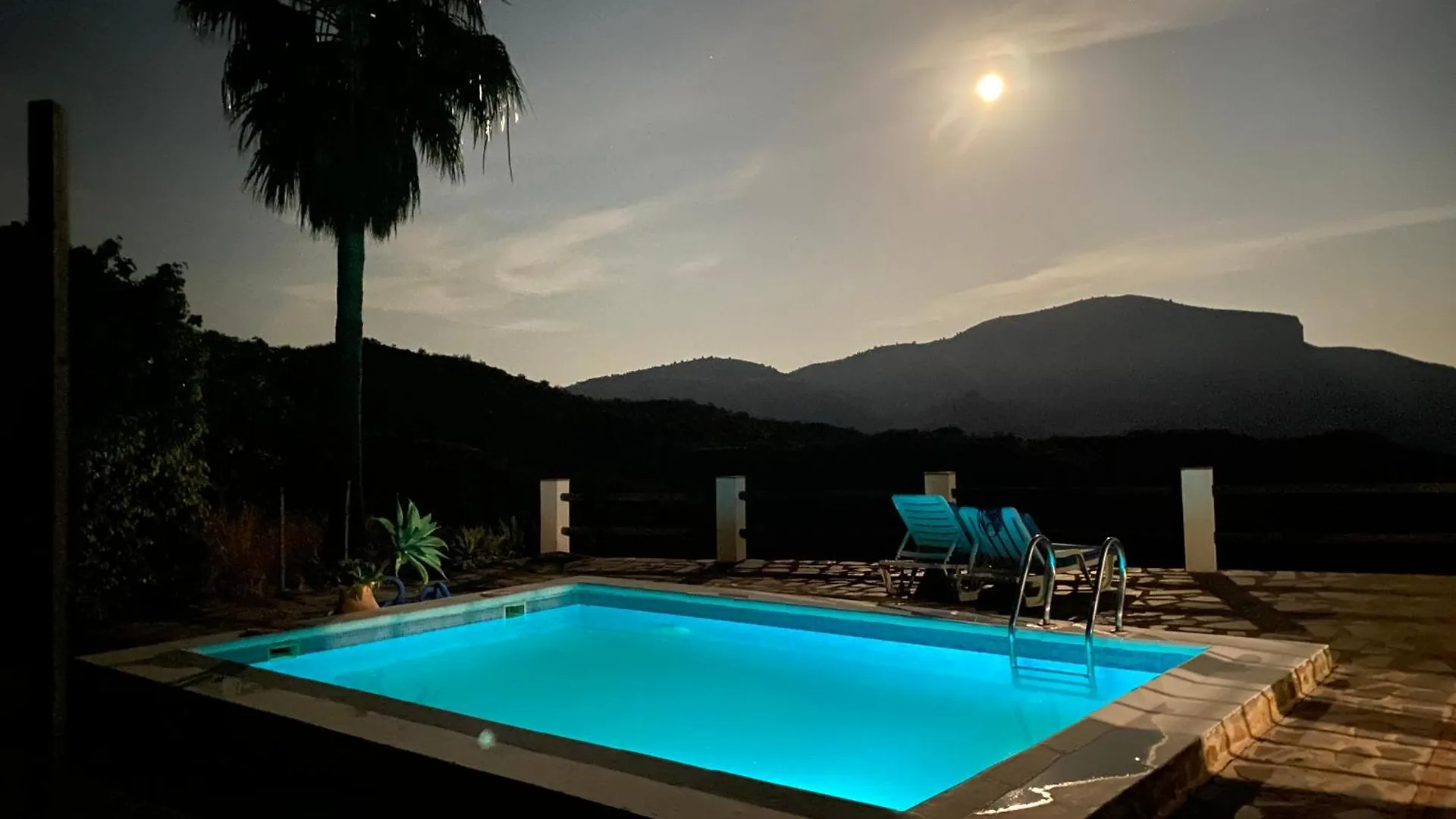 Cortijo Pena Blanca Villa Granada