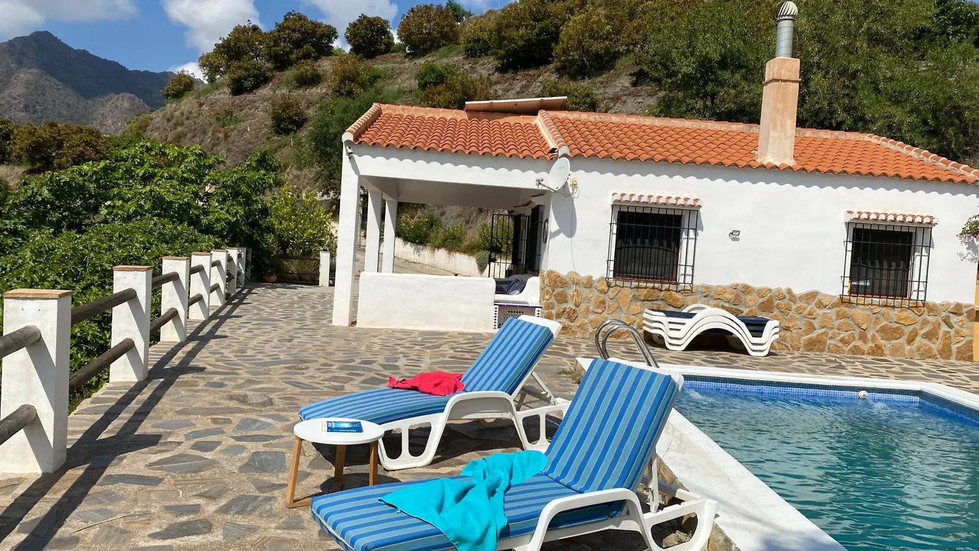 Cortijo Pena Blanca Villa Granada